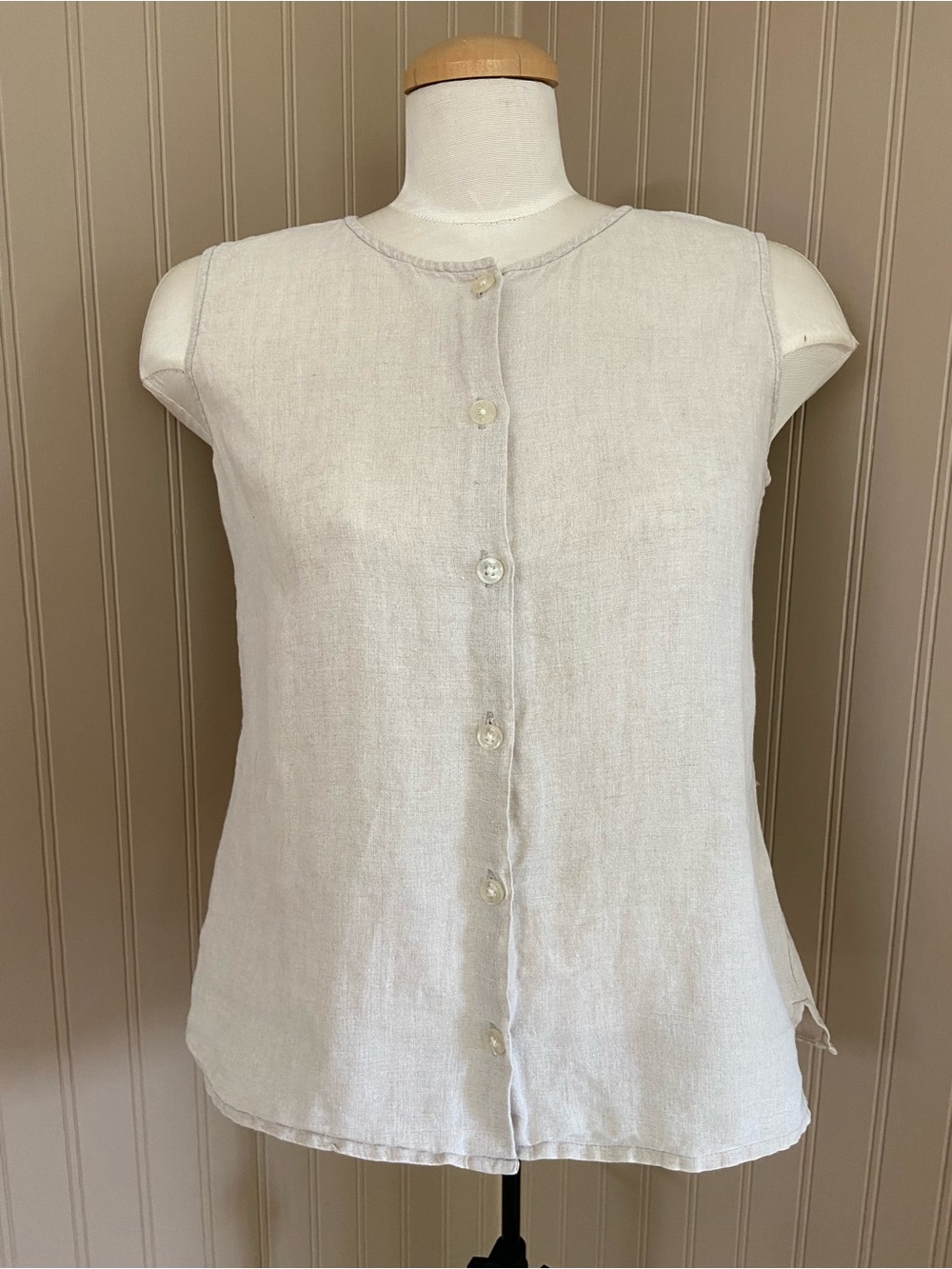 The Limited America 100% Linen Cream Colour Button Down Tank Top Women’s M